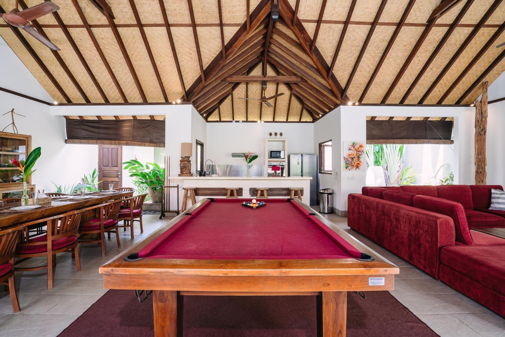Cira - 5 Bedrooms Private Next To Villa
