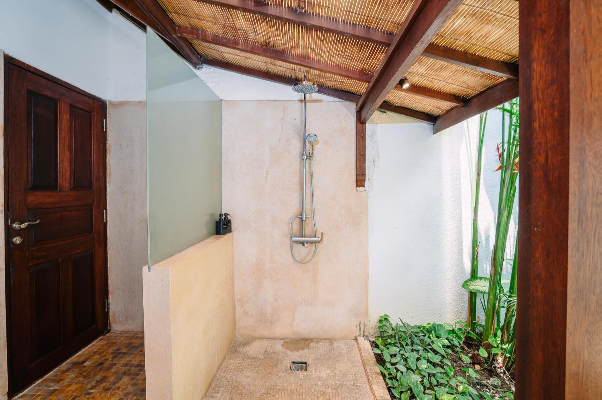 Villa Cira - 5 Bedrooms Private Next To
