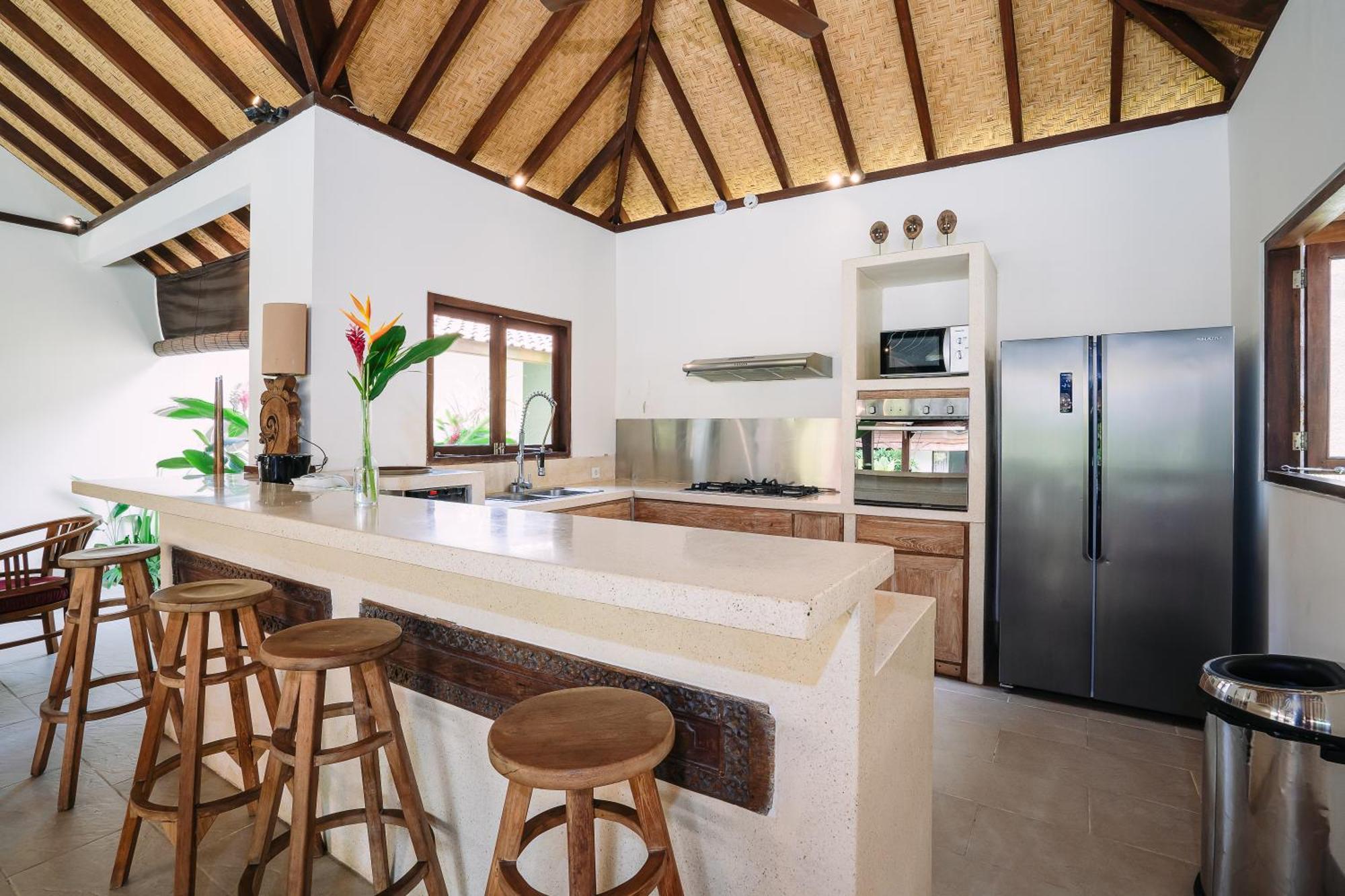 Cira - 5 Bedrooms Private Next To Villa