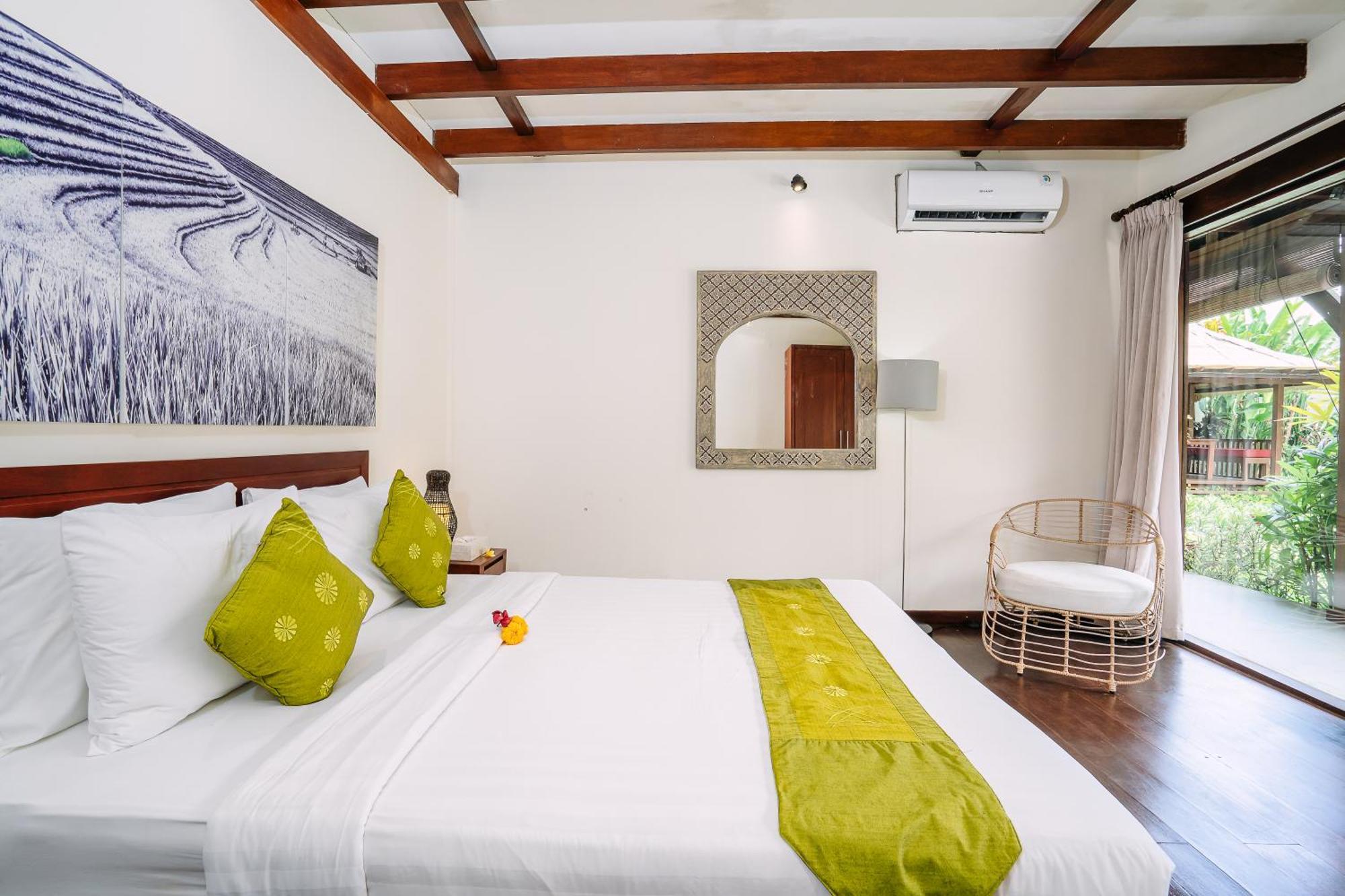 Villa Cira - 5 Bedrooms Private Next To *