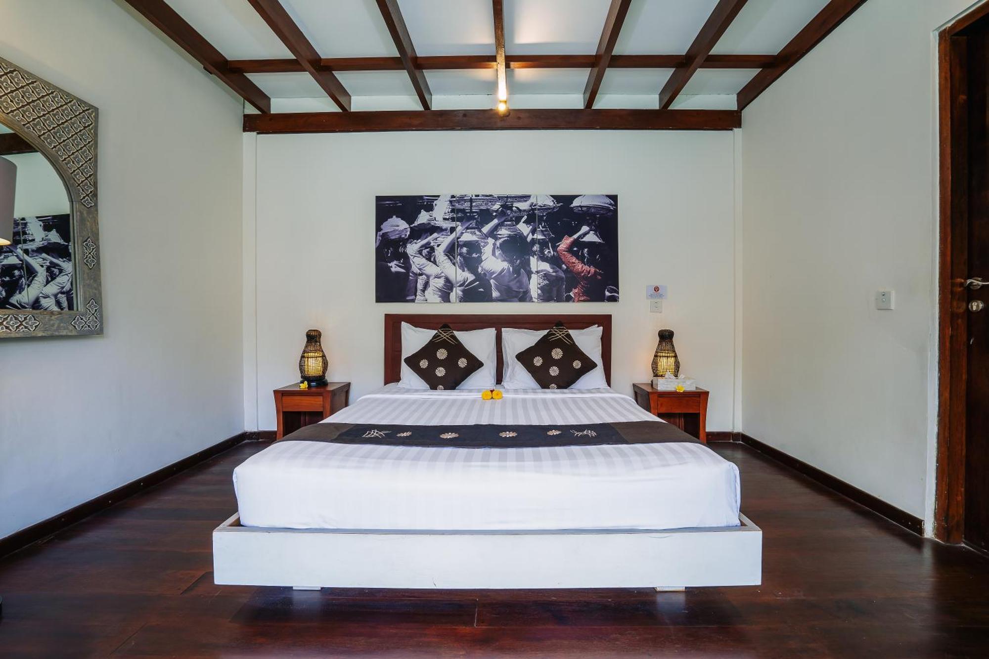 Cira - 5 Bedrooms Private Next To