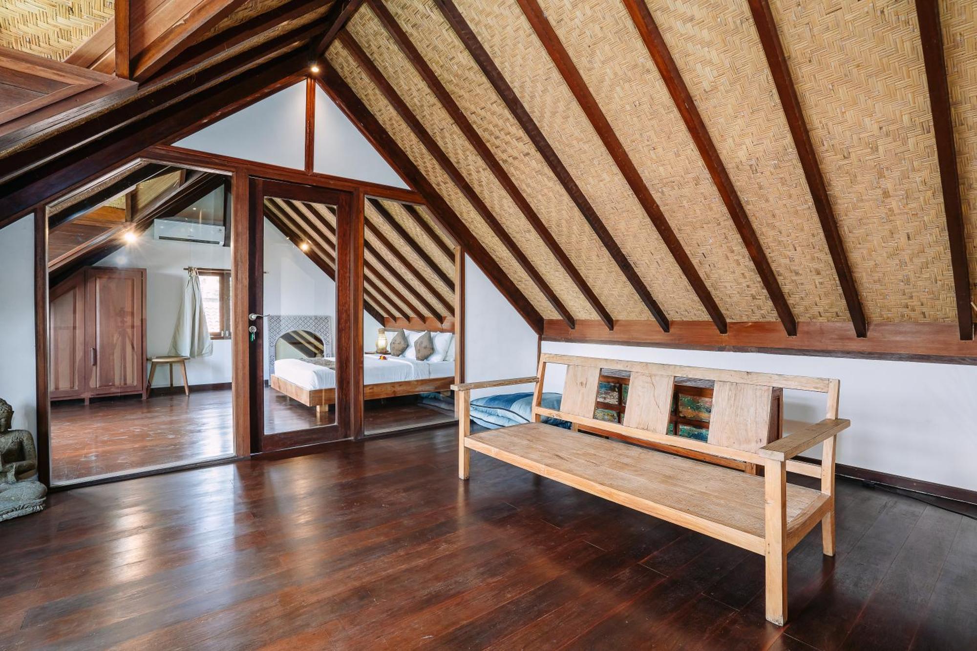Cira - 5 Bedrooms Private Next To Villa Seminyak (Bali)