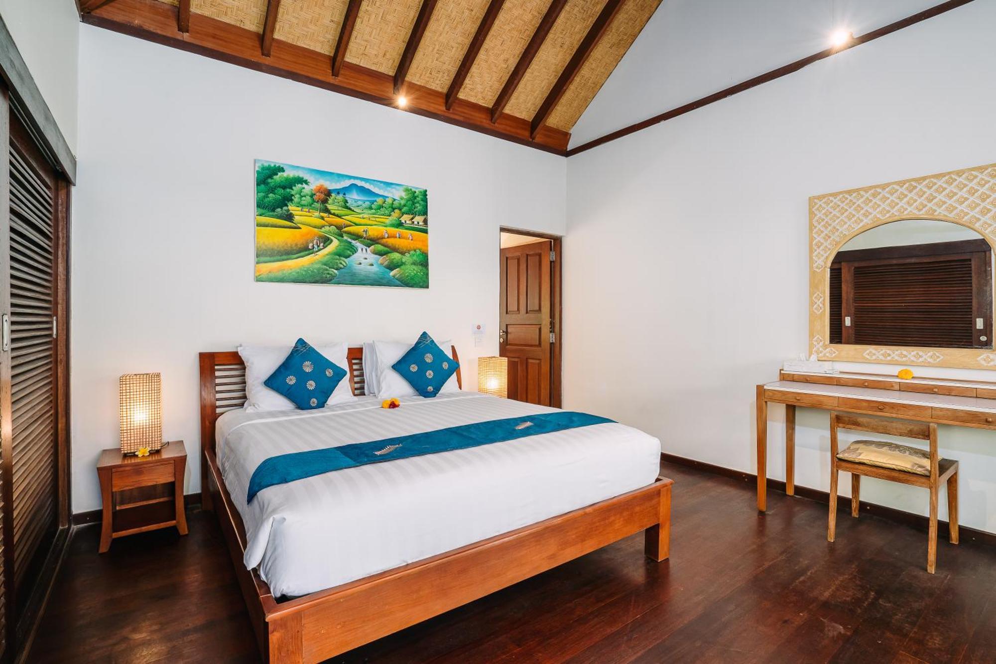 Villa Cira - 5 Bedrooms Private Next To Seminyak (Bali)