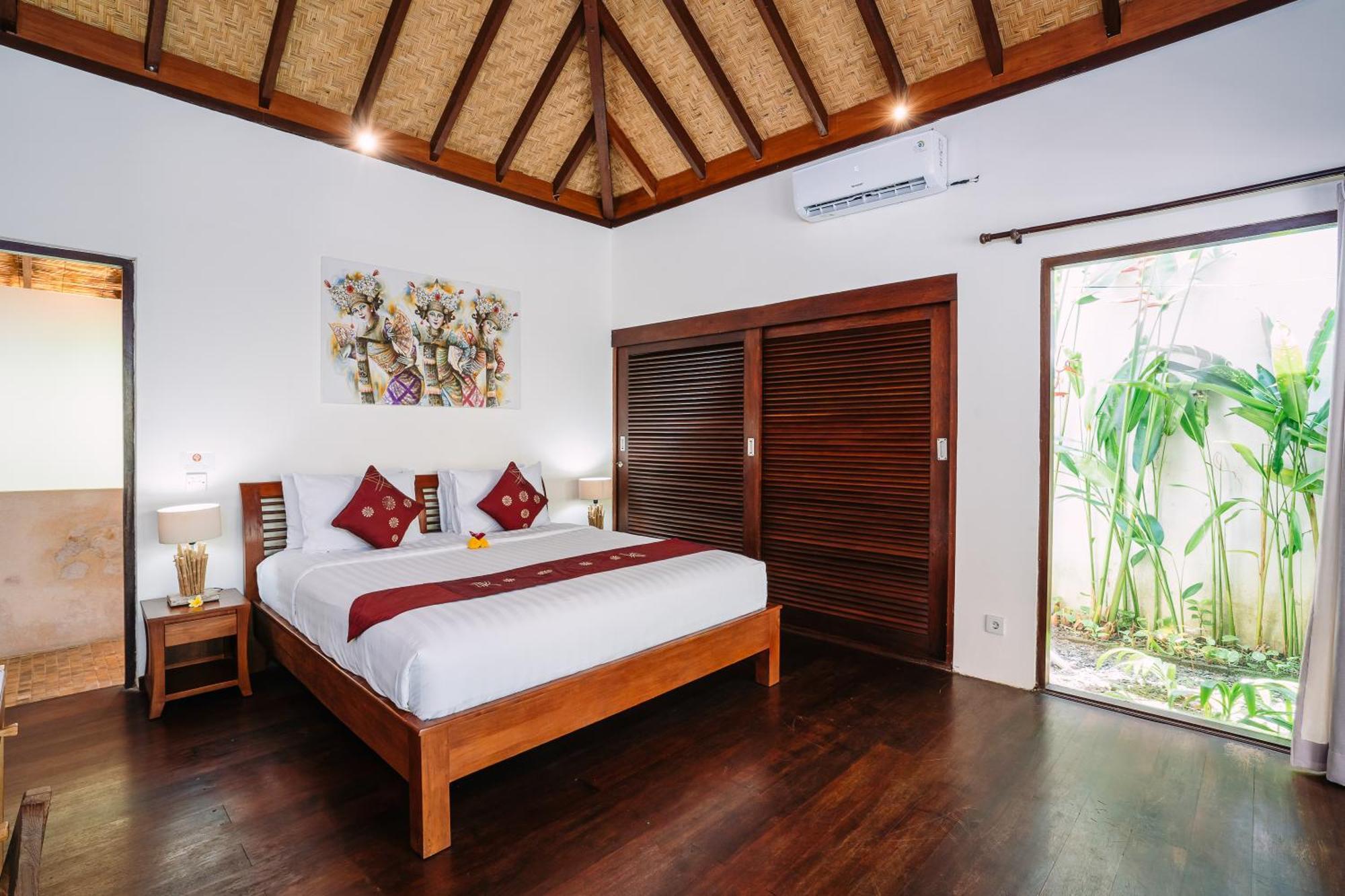 Cira - 5 Bedrooms Private Next To Villa Seminyak (Bali)
