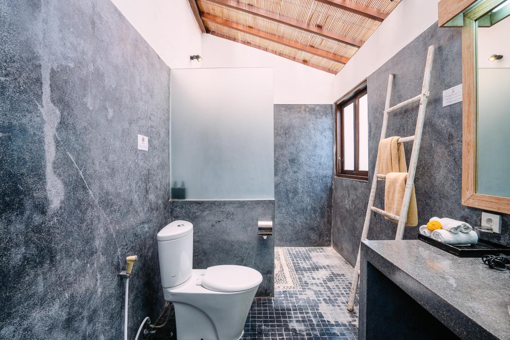 Cira - 5 Bedrooms Private Next To