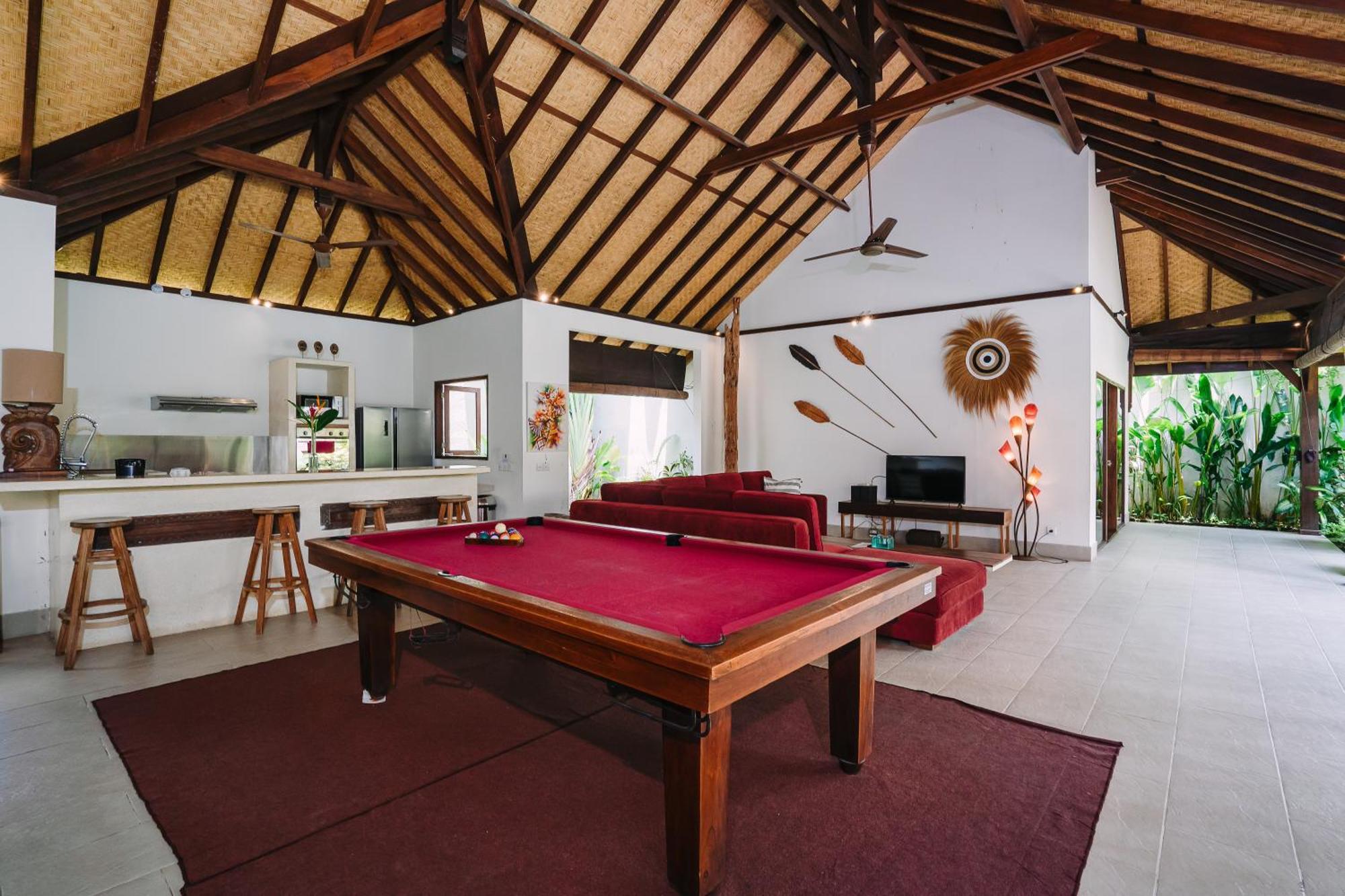 Cira - 5 Bedrooms Private Next To * Seminyak (Bali)