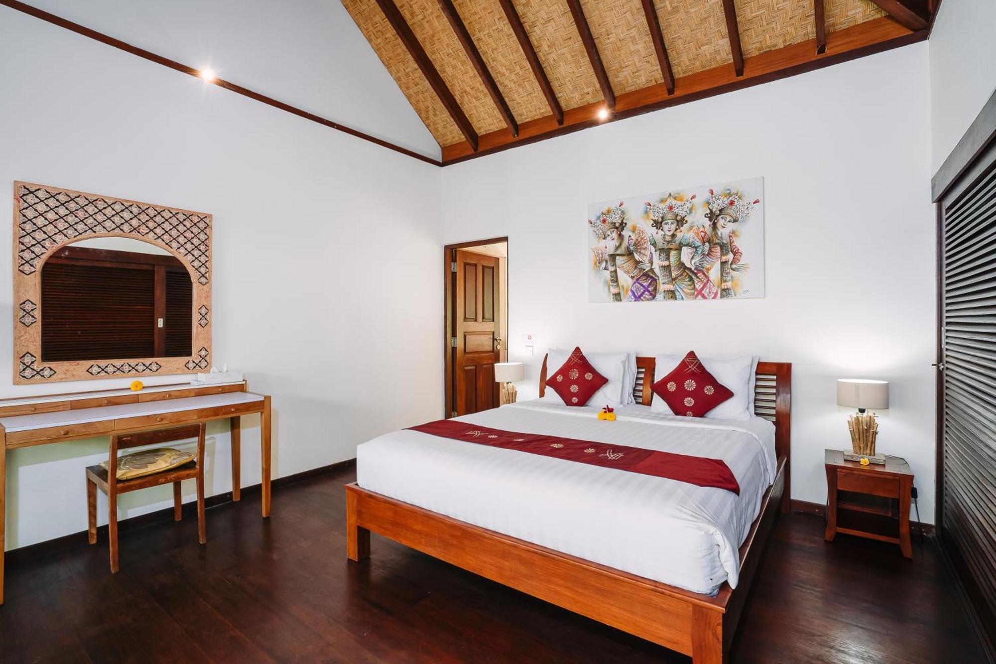 Villa Cira - 5 Bedrooms Private Next To