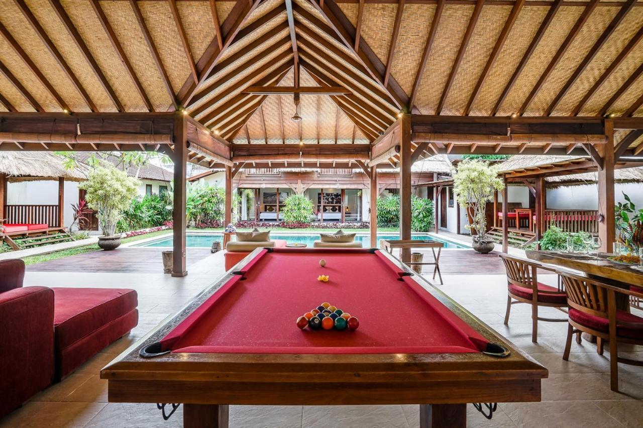 Cira - 5 Bedrooms Private Next To Seminyak (Bali)